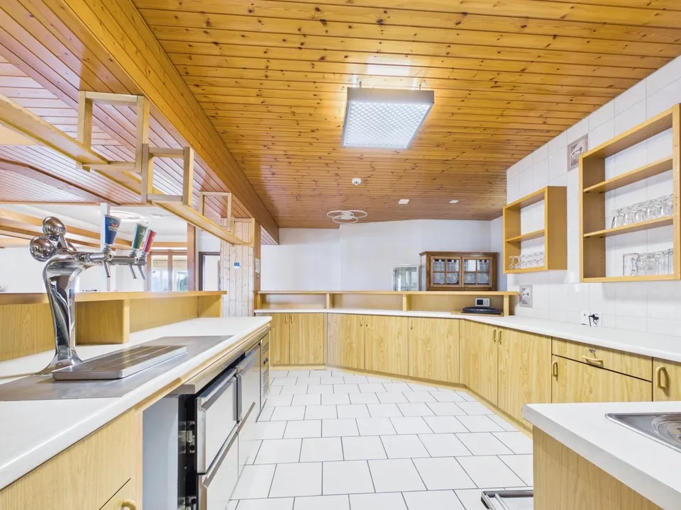 Immobil hoteliera polivalente con appartamenti – foto 10 di 22