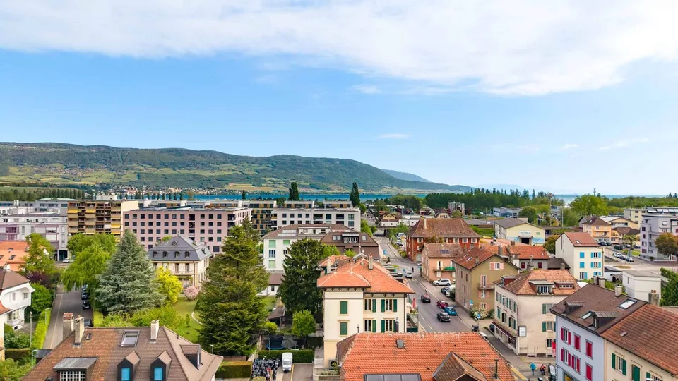 Uffici eccezionali in una torre privata con vista a 360 gradi