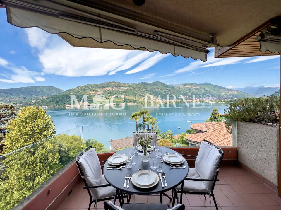 Montagnola, Collina d'Oro: Villa Vista Lago con Darsena Privata