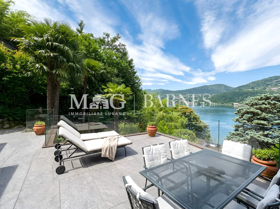 Montagnola, Collina d'Oro: Villa Vista Lago con Darsena Privata