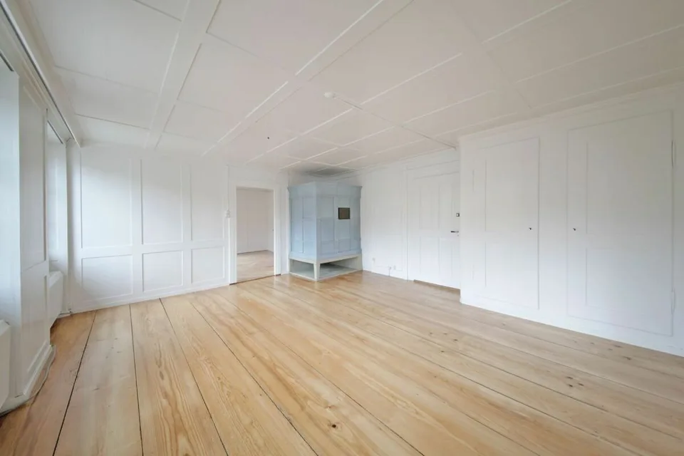 Renovierte 6-Zimmerwohnung mit viel Charme und privatem Garten!