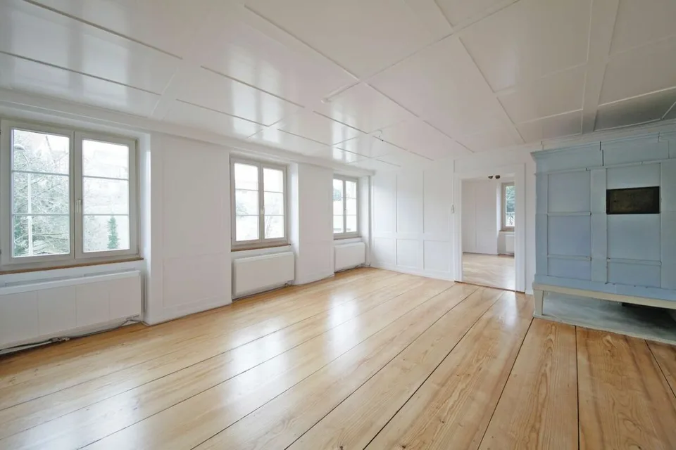 Renovierte 6-Zimmerwohnung mit viel Charme und privatem Garten!