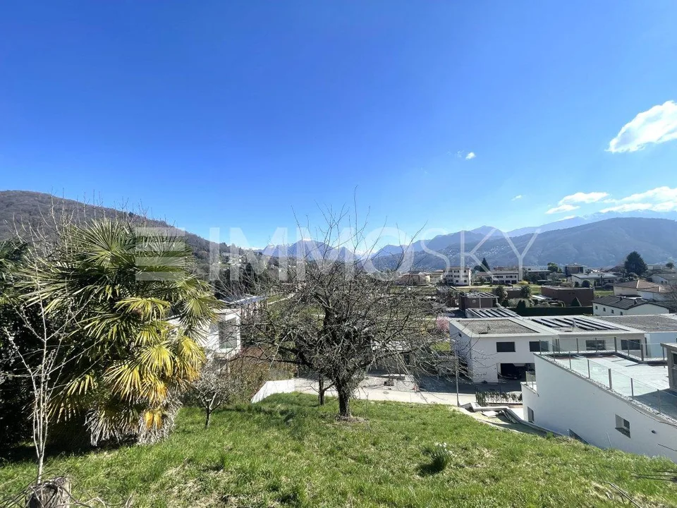 In zona soleggiata e panoramica