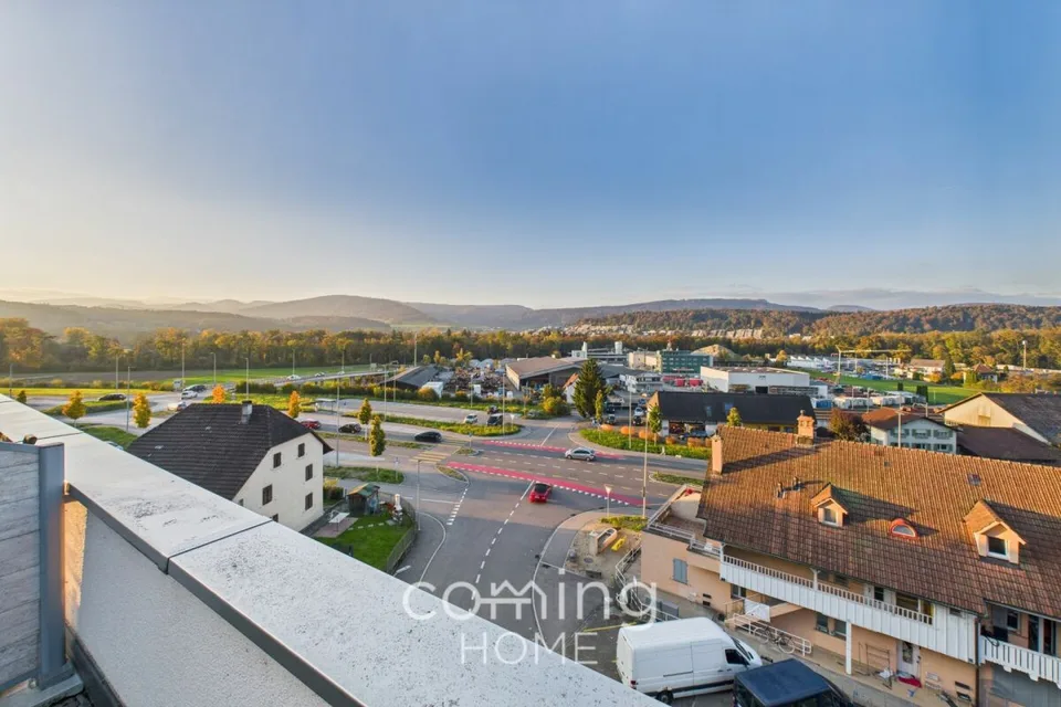 Frisch renovierte 4-Zimmer-Attikawohnung in Wöschnau mit grosser Terrasse und Weitsicht