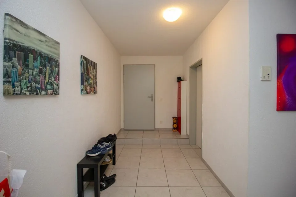 Grosszügige Parterre-Wohnung zentral in Hirschthal