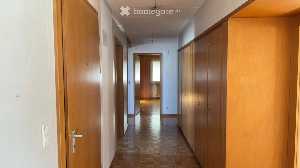 Charmante 5 - Zimmer-Wohnung befristet bis 28. Februar 2027