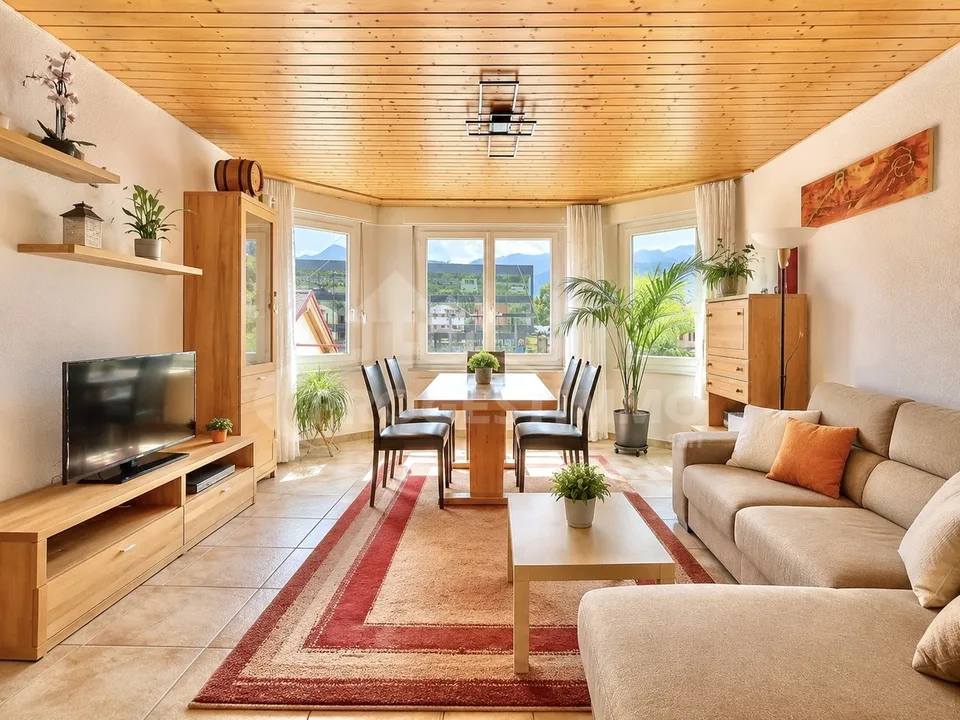 CASA CON DUE ABITAZIONI CHE OFFRE NUMEROSE POSSIBILITÀ