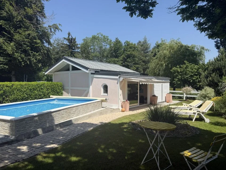 Villa individuale di eccezione con vista panoramica, piscina e posizione idilliaca