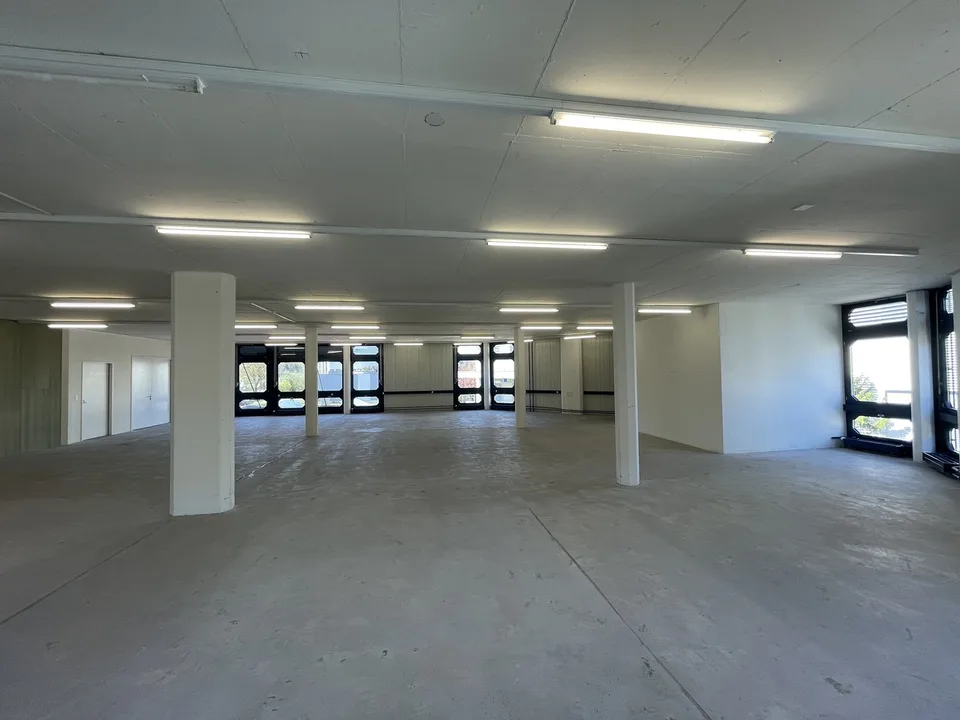 263m² di ufficio, 8303 Bassersdorf