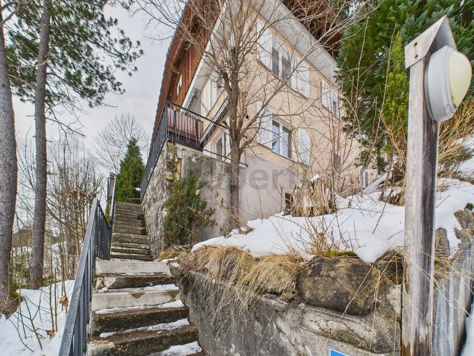 Geräumiges 7-Zimmer-Mehrfamilienhaus im Kurort Oberiberg