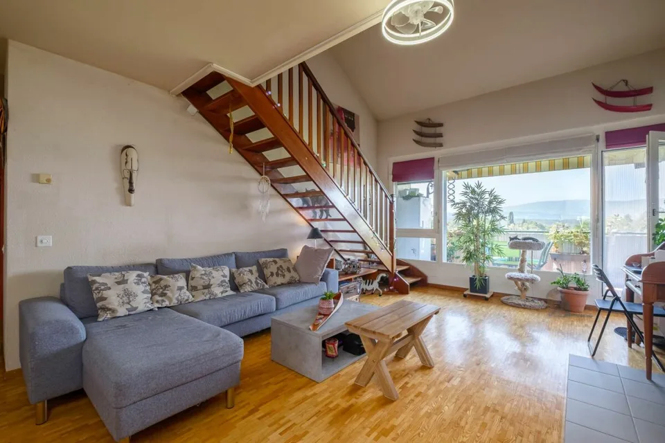 Duplex-Penthouse mit 6 Zimmern - Freie Aussicht & hohe Decken
