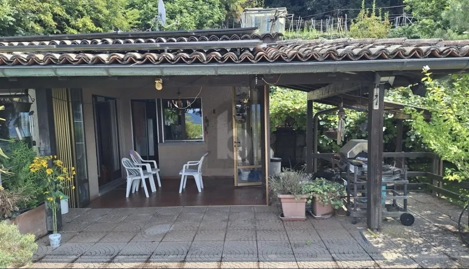 Avec jardin, piscine et sauna