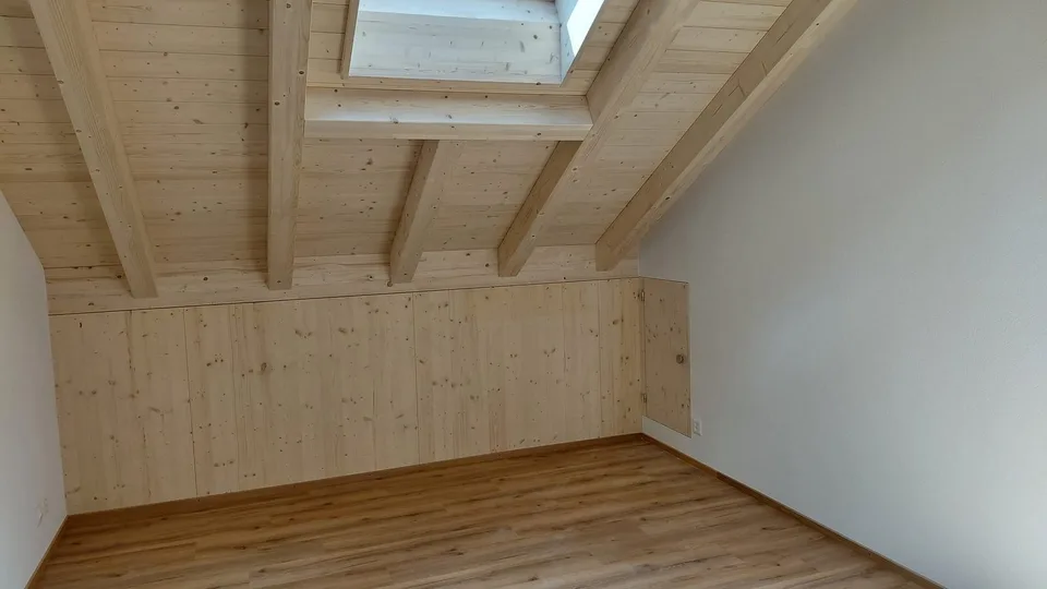 3 1/2 Zimmer Dachwohnung mit Topaussicht auf See und Berge – Foto 21 von 27