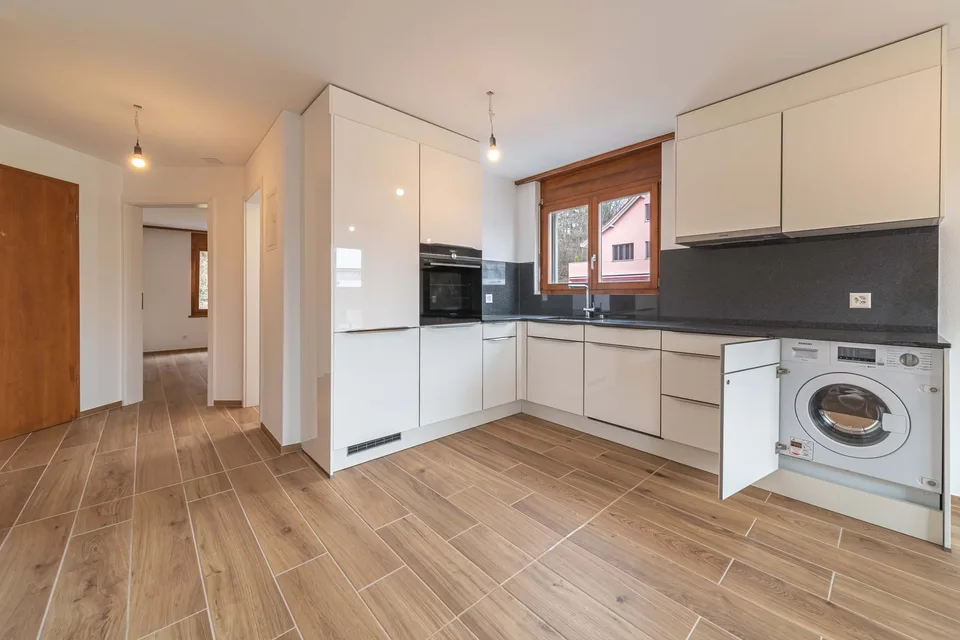 Stilvoll Wohnen mit Komfort – Frisch renovierte 2.5-Zimmer-Wohnung zu vermieten