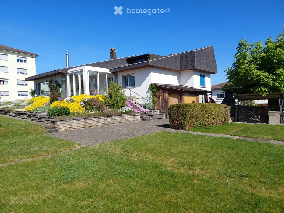 7 1/2 Zimmer Einfamilienhaus mit Gewerberaum