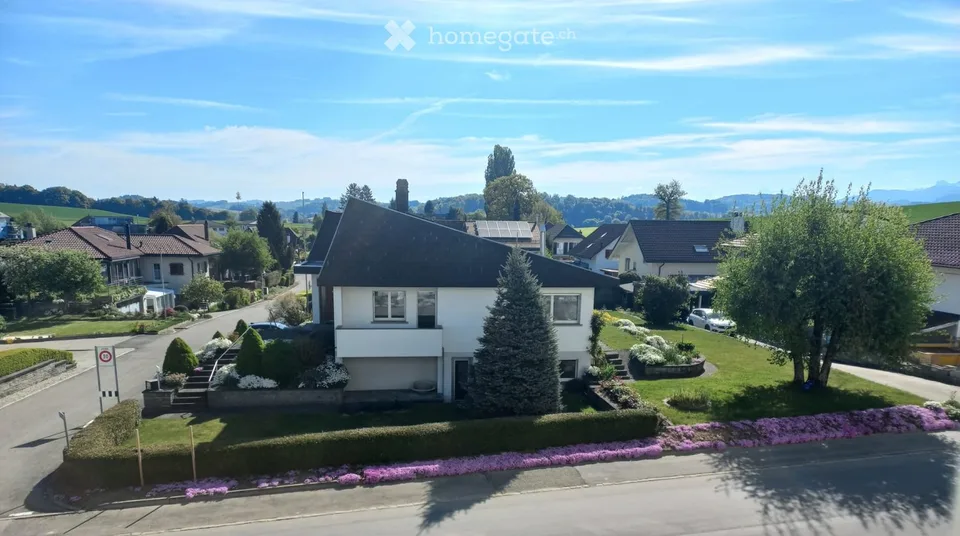7 1/2 Zimmer Einfamilienhaus mit Gewerberaum