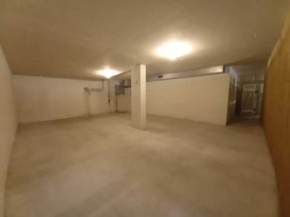 Locale di stoccaggio di circa 59m2 a Zurigo (non una sala prove musicali)