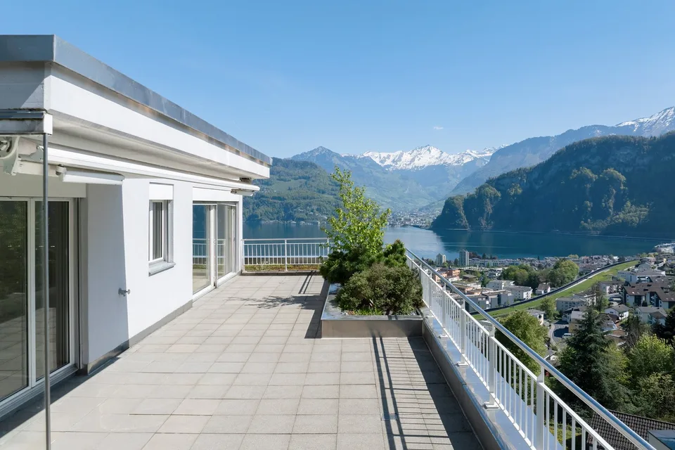 Residenza con vista spettacolare a Hergiswil sul lago