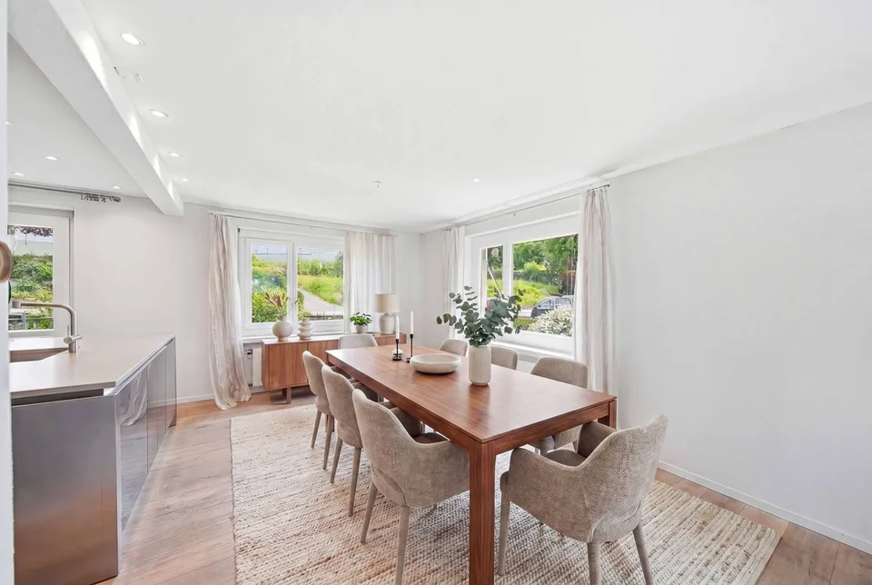 MAISON POUR DEUX FAMILLES ENTRE ZURICH ET BADEN
