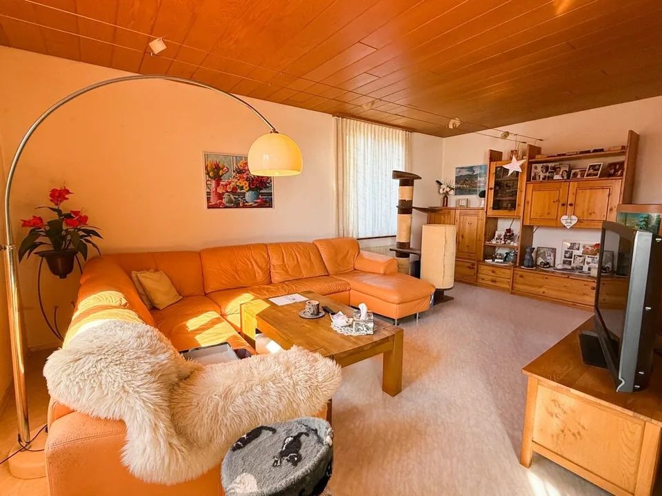 Investimento redditizio con storia e futuro - Casa multifamiliare con riserva di terreno edificabile a Luterbach