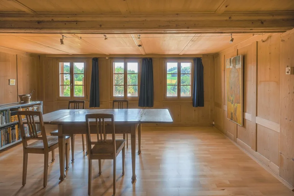 Vecchia casa colonica con grande potenziale di sviluppo