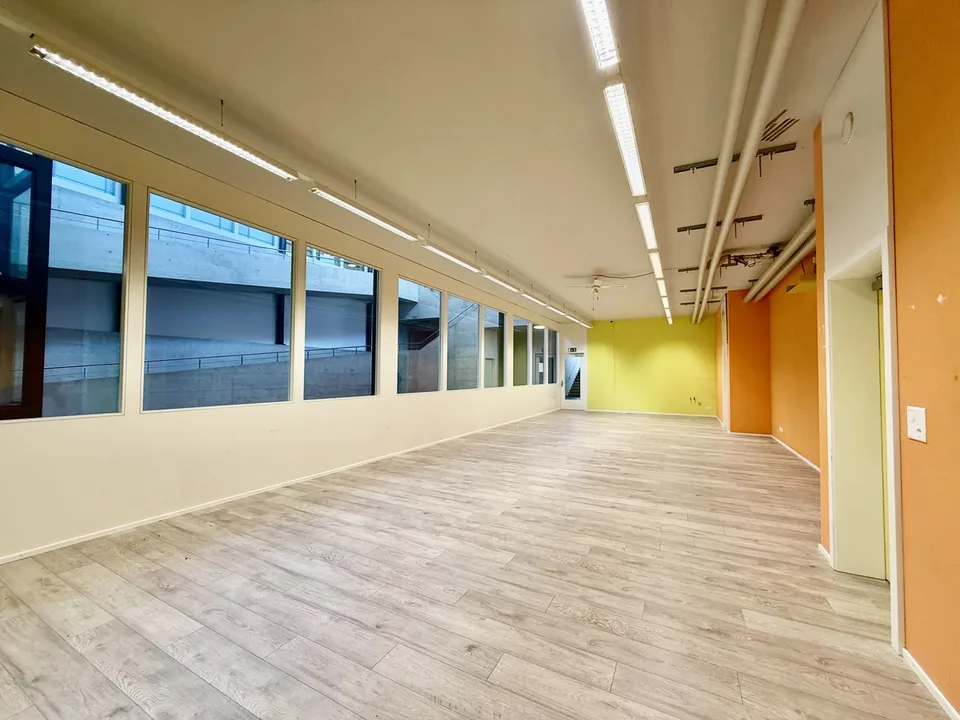 Industriezone Farvagny - Lokal von 330 m2