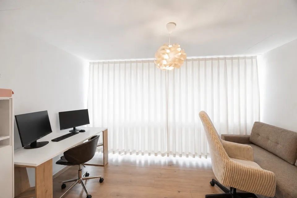 Adlatus AG | Stilvolles 5-Zimmer-Reihenhaus in Safnern – Foto 8 von 13