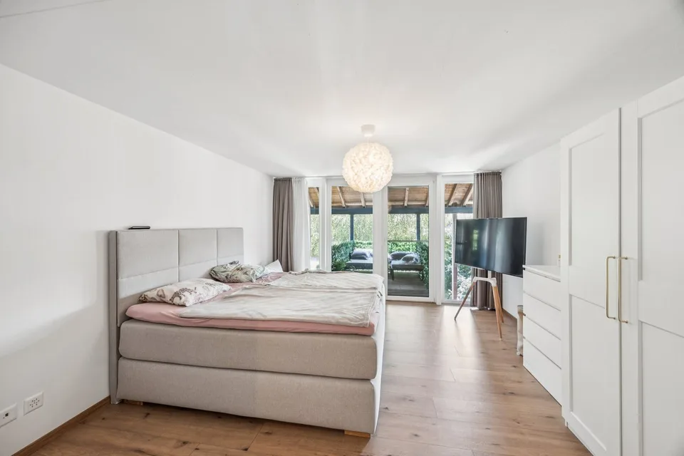 Adlatus AG | Stilvolles 5-Zimmer-Reihenhaus in Safnern
