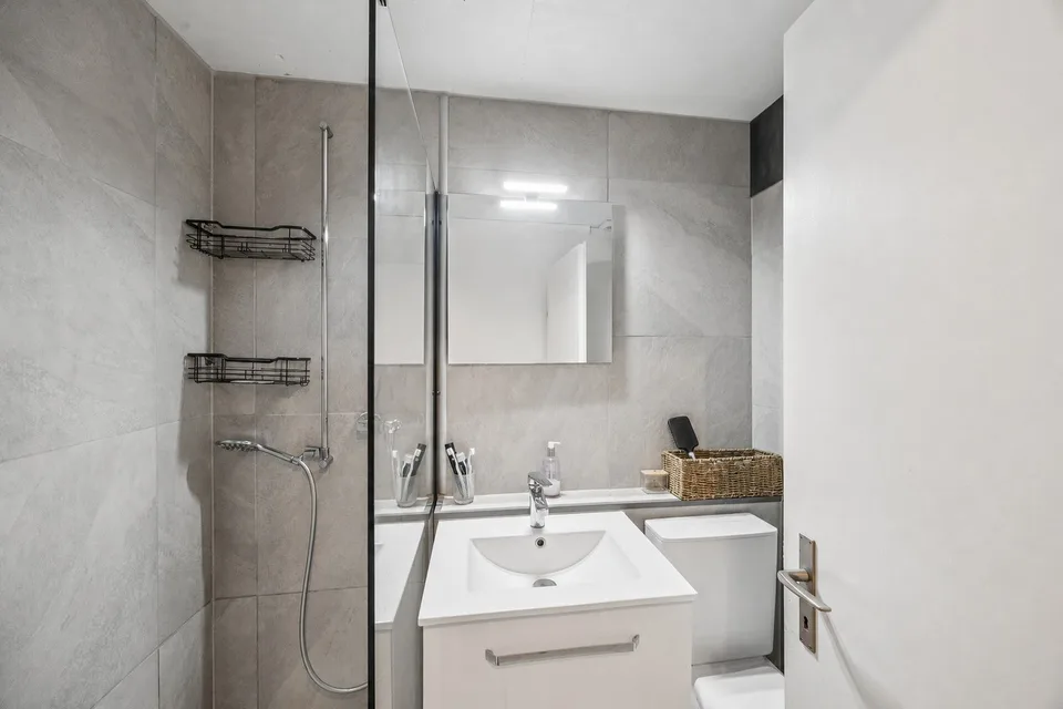 Adlatus AG | Stilvolles 5-Zimmer-Reihenhaus in Safnern