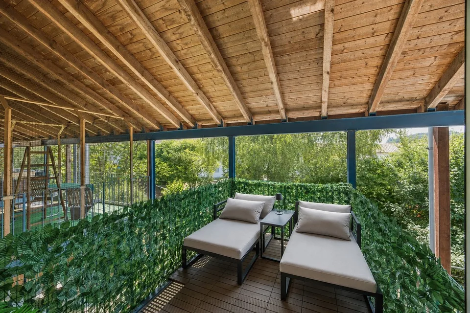 Adlatus AG | Stilvolles 5-Zimmer-Reihenhaus in Safnern – Foto 11 von 13