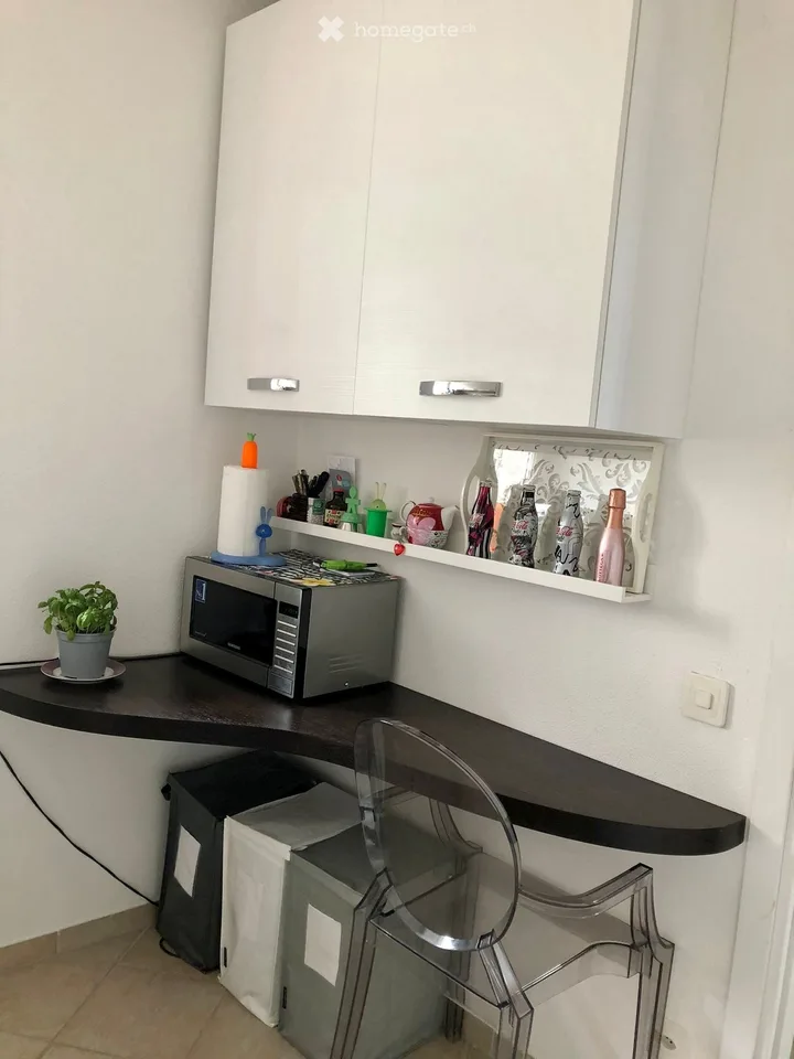 CASA DI DUE APPARTAMENTI DI 3.5 LOCALI