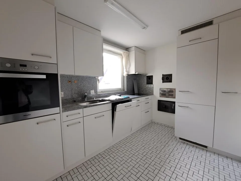5.5-Zimmer-Maisonettewohnung befristet bis 30.09.2027