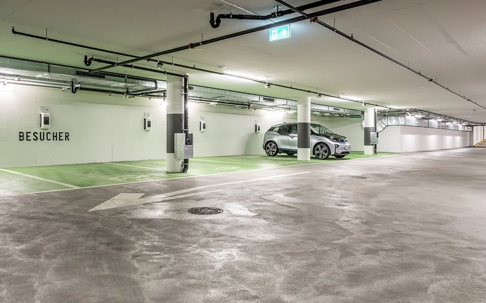 Parkieren Sie bequem im Steinbock direkt beim Bahnhof Chur