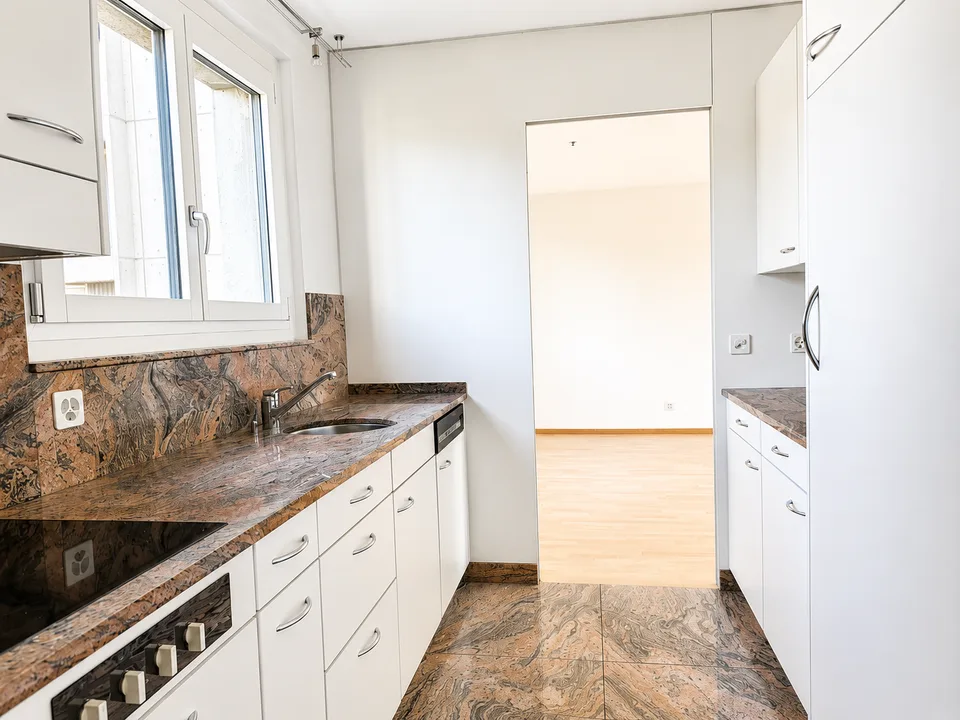 Appartement entretenu avec balcon et vue imprenable