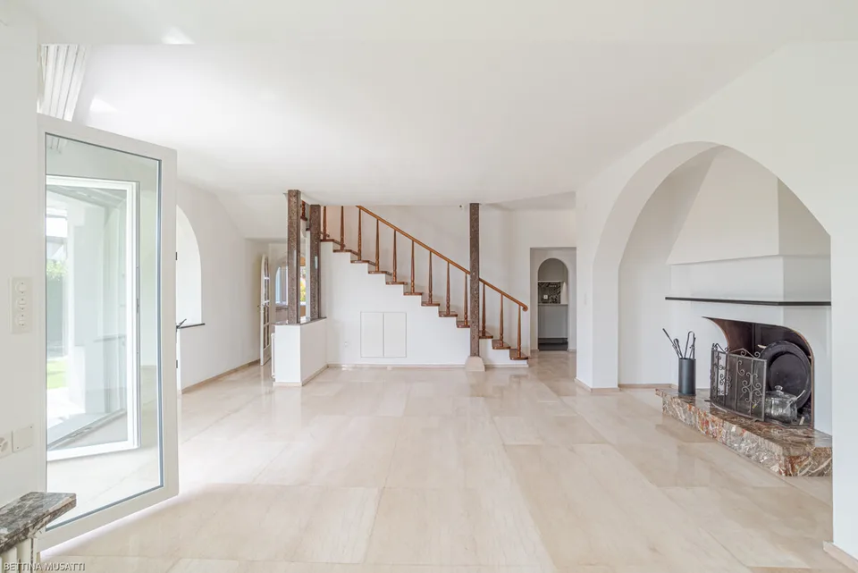 SAVOSA - Villa avec jardin et terrasse sur le toit – photo 7 sur 13
