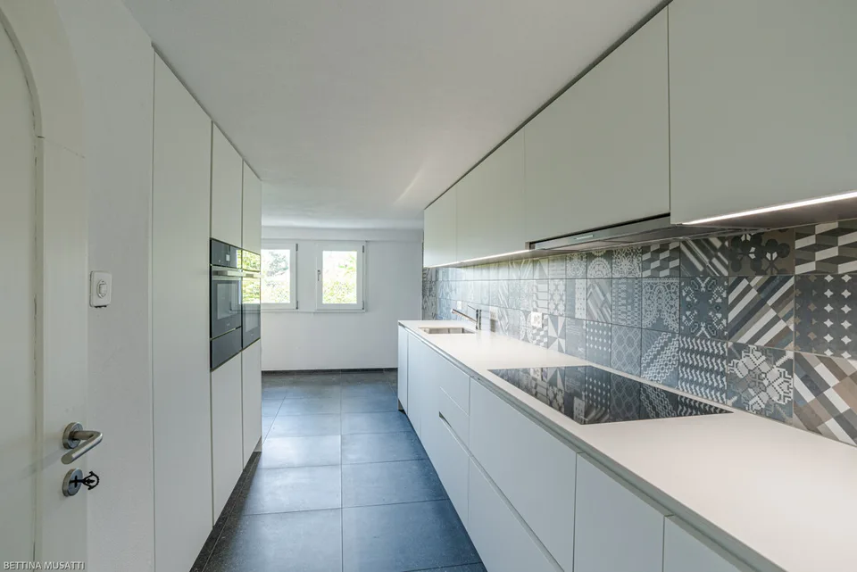 SAVOSA - Villa avec jardin et terrasse sur le toit – photo 8 sur 13