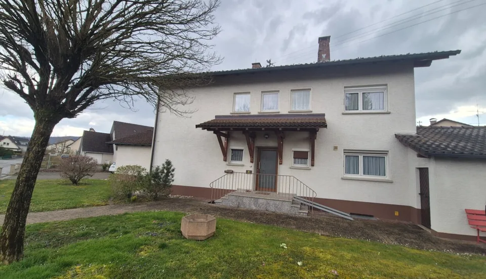 Rheinheim - Maison de 2 familles avec grand terrain