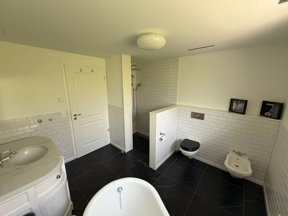 Maison spacieuse pour plusieurs générations à Bellmund – Moderne, calme et conviviale pour les familles – photo 9 sur 15