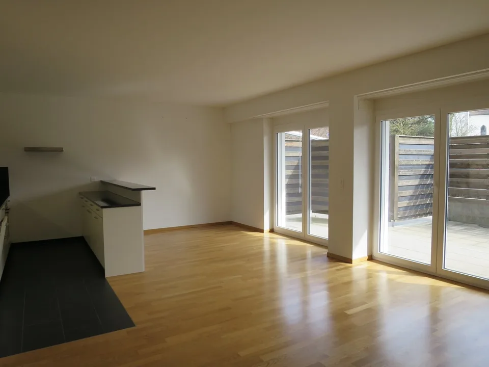 *** joli appartement 3.5 pièces avec espace de séjour spacieux à louer ***