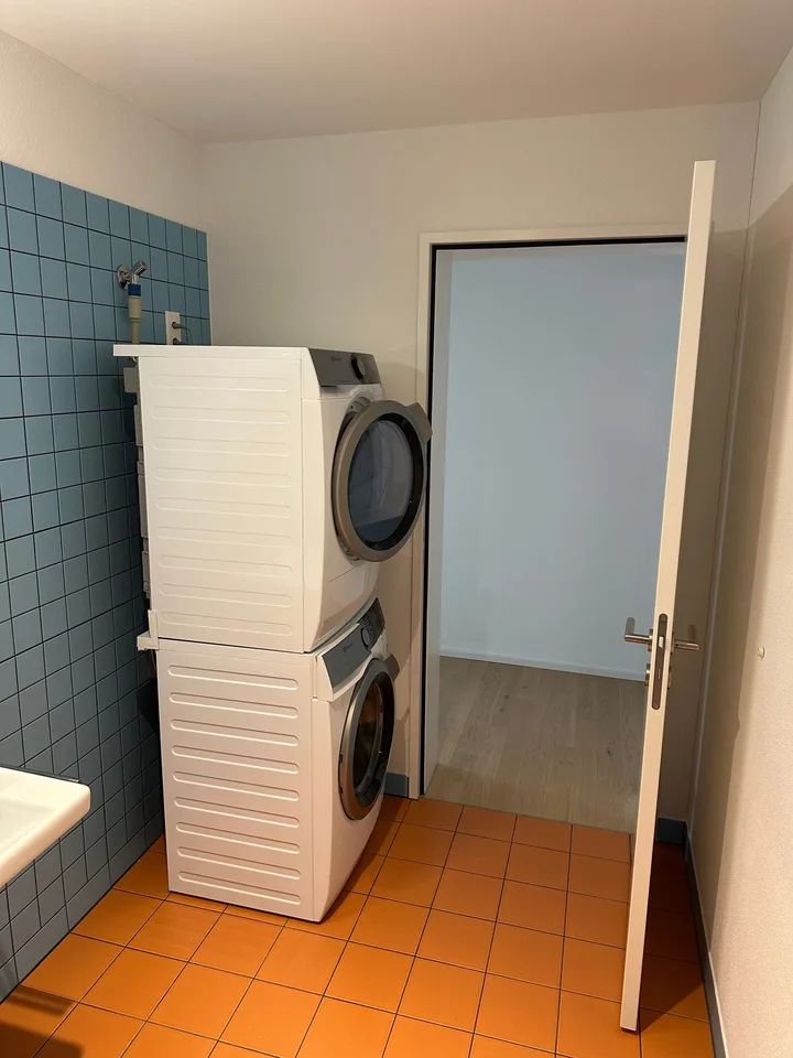 Maisonette moderne de 2,5 pièces dans le quartier populaire de Hochbord - disponible immédiatement