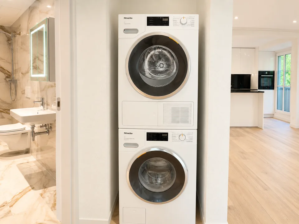 Appartamento familiare di 4,5 locali di lusso in posizione ottimale con vista, fino a 2 mesi gratuiti!