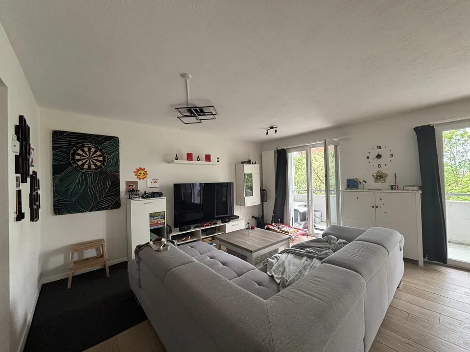 Helle und moderne 3,5-Zimmer-Wohnung in Nidau