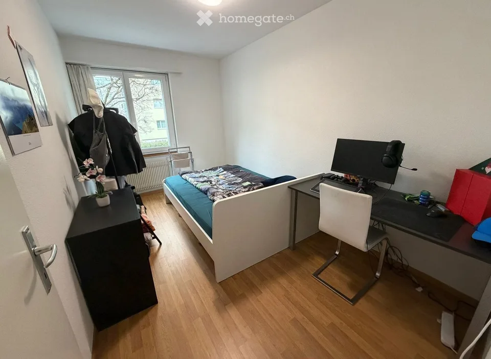 Helles Zimmer in Studenten-WG: 15' vom Bahnhof Bern