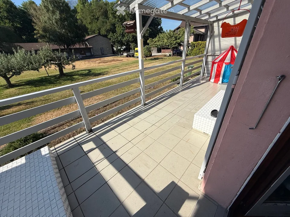 Maison mitoyenne en duplex avec jardin privatif à  (Conthey)