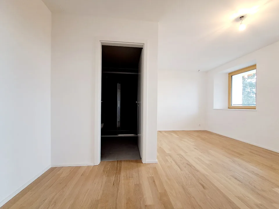CHAMPAGNE 14, Neuwertiges 4.5-Zimmer-Apartment mit 2 Badezimmern