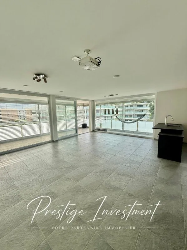 Helles Apartment mit Terrasse von 5.5 Zimmern & 148 m2 Aproz