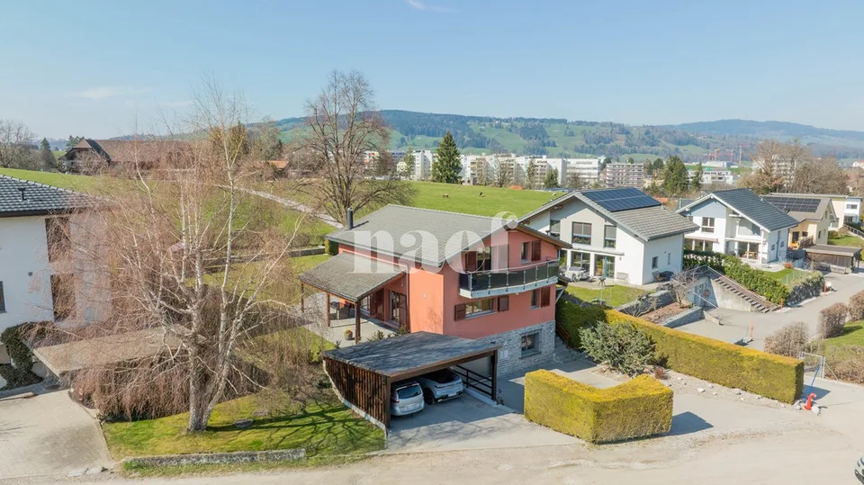 Casa indipendente di 5.5 locali con vista sulle Préalpes e il Moléson in vendita a La Tour-de-Trême