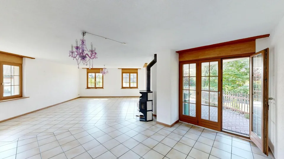 RESERVIERT: Freistehendes 5.5-Zimmer-Einfamilienhaus mit grossem Garten und vielfältigen Möglichkeiten