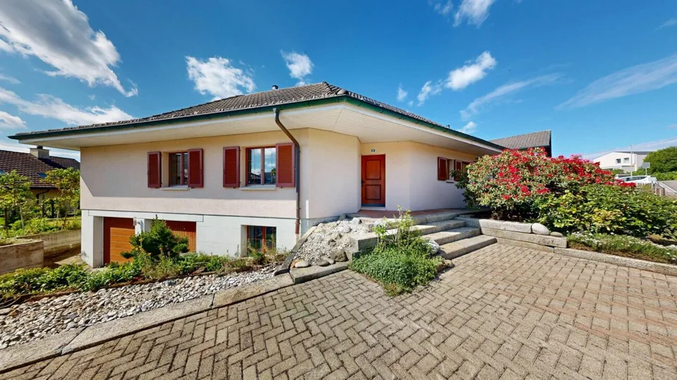 RESERVIERT: Freistehendes 5.5-Zimmer-Einfamilienhaus mit grossem Garten und vielfältigen Möglichkeiten