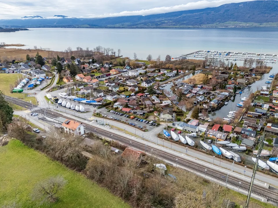 Maison individuelle à vendre à Cheyres – Cadre paisible au bord du lac
